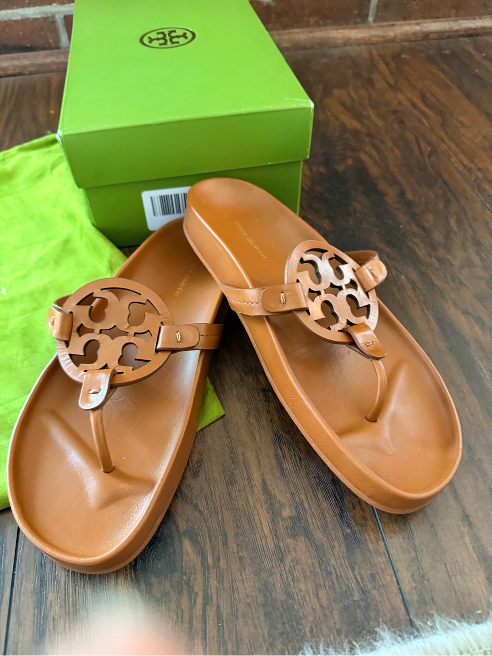 Tory Burch Cognac Leather Miller Thong Sandals with Logo Medallion - Picture 2 of 4